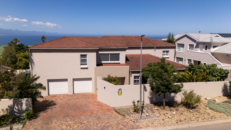 6 Bedroom Property for Sale in Cutty Sark Western Cape